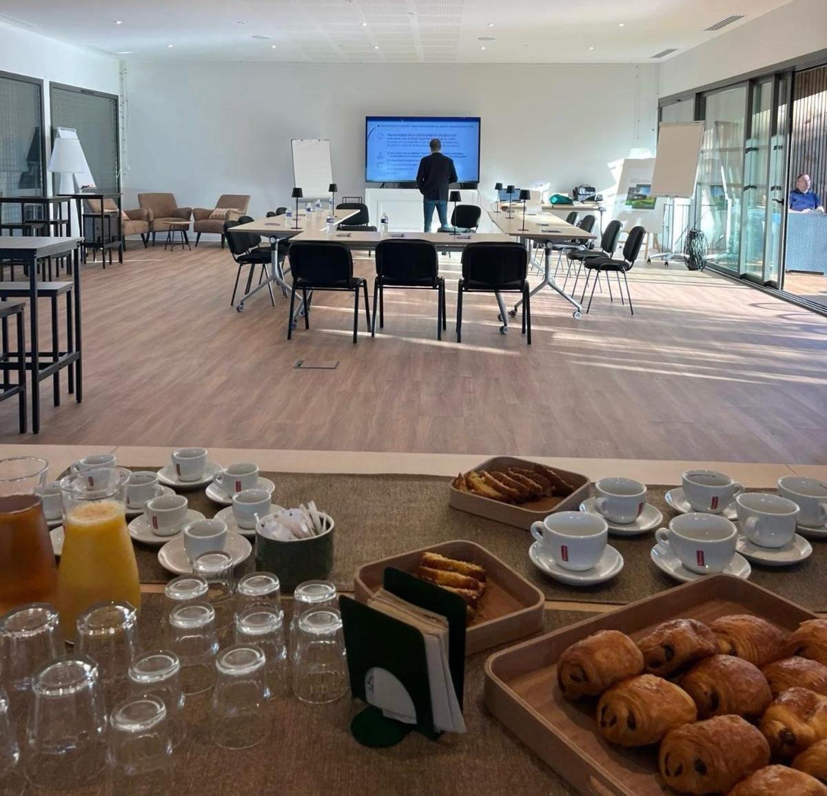 Hotel & Seminaire Le Patio Occitan - Toulouse Ouest - La Ramee Cugnaux Dış mekan fotoğraf